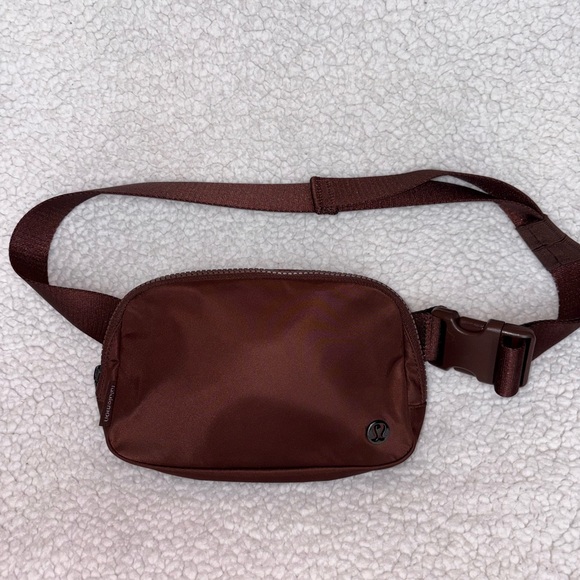 Lululemon Handbags - Lululemon belt bag